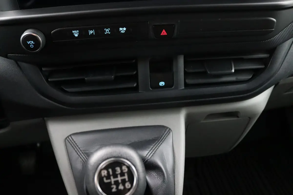 300 2.0 TDCI L2H1 Trend | CarPlay/Android Auto | Laadruimte Pakket | Cruise Control | Parkeersensoren