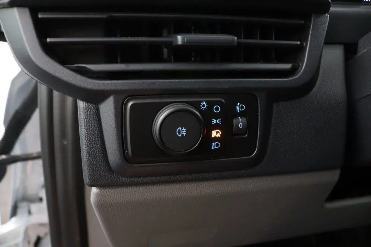 300 2.0 TDCI L2H1 Trend | CarPlay/Android Auto | Laadruimte Pakket | Cruise Control | Parkeersensoren
