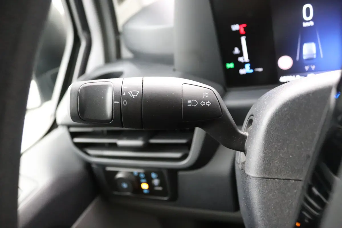 300 2.0 TDCI L2H1 Trend | CarPlay/Android Auto | Laadruimte Pakket | Cruise Control | Parkeersensoren