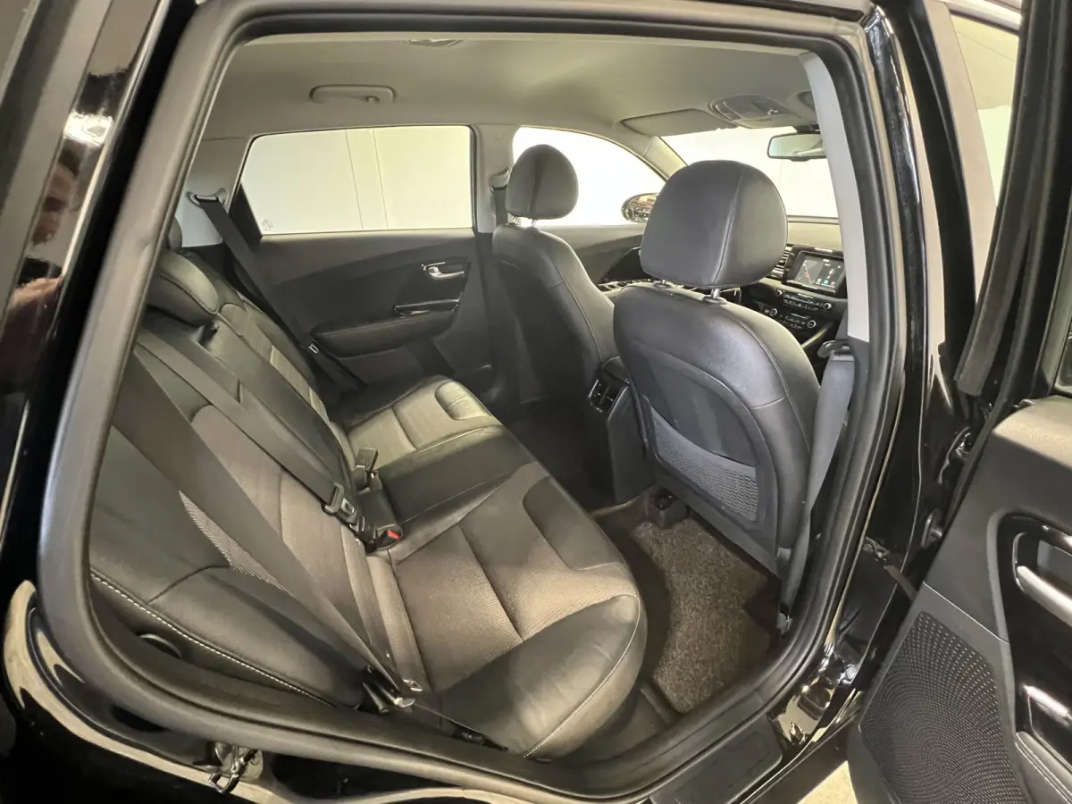 1.6 GDi Hybrid ExecutiveLine | Navigatie/Android/Apple Carplay | LM Velgen | Cruise Control