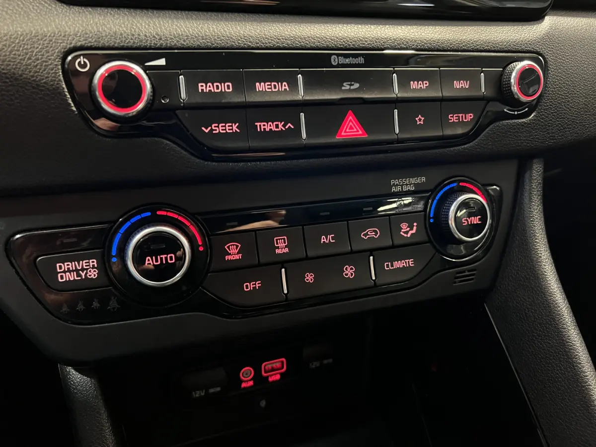 1.6 GDi Hybrid ExecutiveLine | Navigatie/Android/Apple Carplay | LM Velgen | Cruise Control