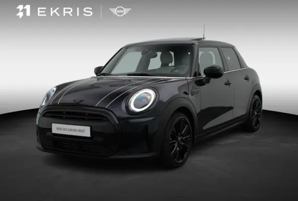 Cooper Business Edition + Classic Uitvoering + Essence Pack + Glazen panoramadak + Achteruitrijcamera + Park Assistant + Comfort Access + LED