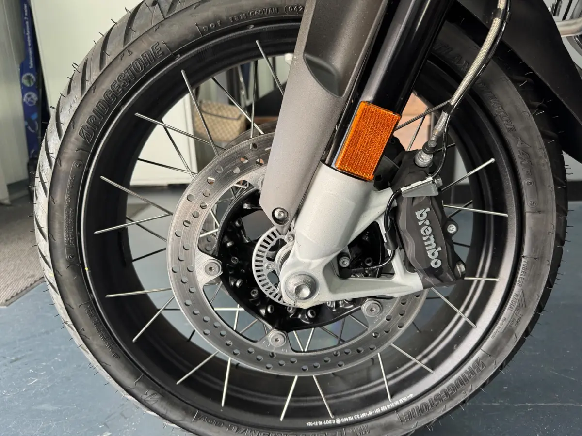 All-Road Triple Black BOMVOL