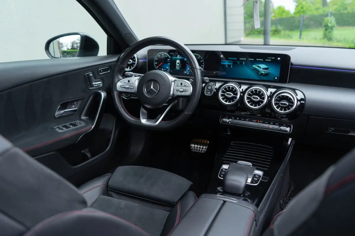 250 Premium Plus AMG-Line / Virtual Cockpit/ Cruise Control/ Panoramadak/