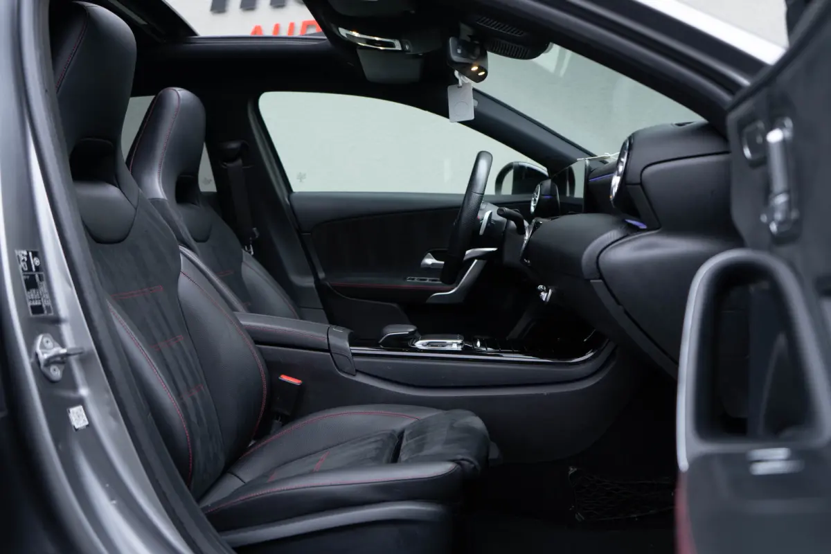 250 Premium Plus AMG-Line / Virtual Cockpit/ Cruise Control/ Panoramadak/