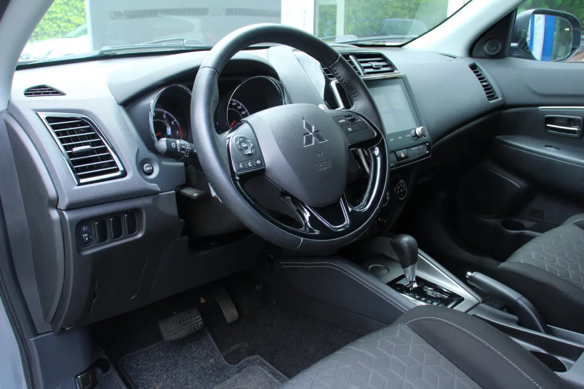 2.0 Pure AUTOMAAT | 1E EIGENAAR | CAMERA | STOELVERWARMING | LED | DAB | CRUISE CONTROL