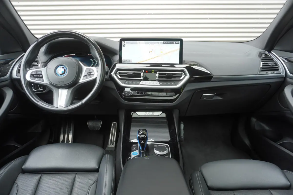 Driving Assistant Professional | Achteruitrijcamera | panoramadak | Alarmsysteem klasse 3 | Parking Pack