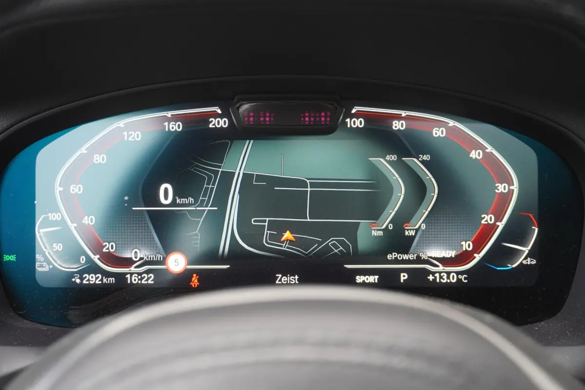 Driving Assistant Professional | Achteruitrijcamera | panoramadak | Alarmsysteem klasse 3 | Parking Pack