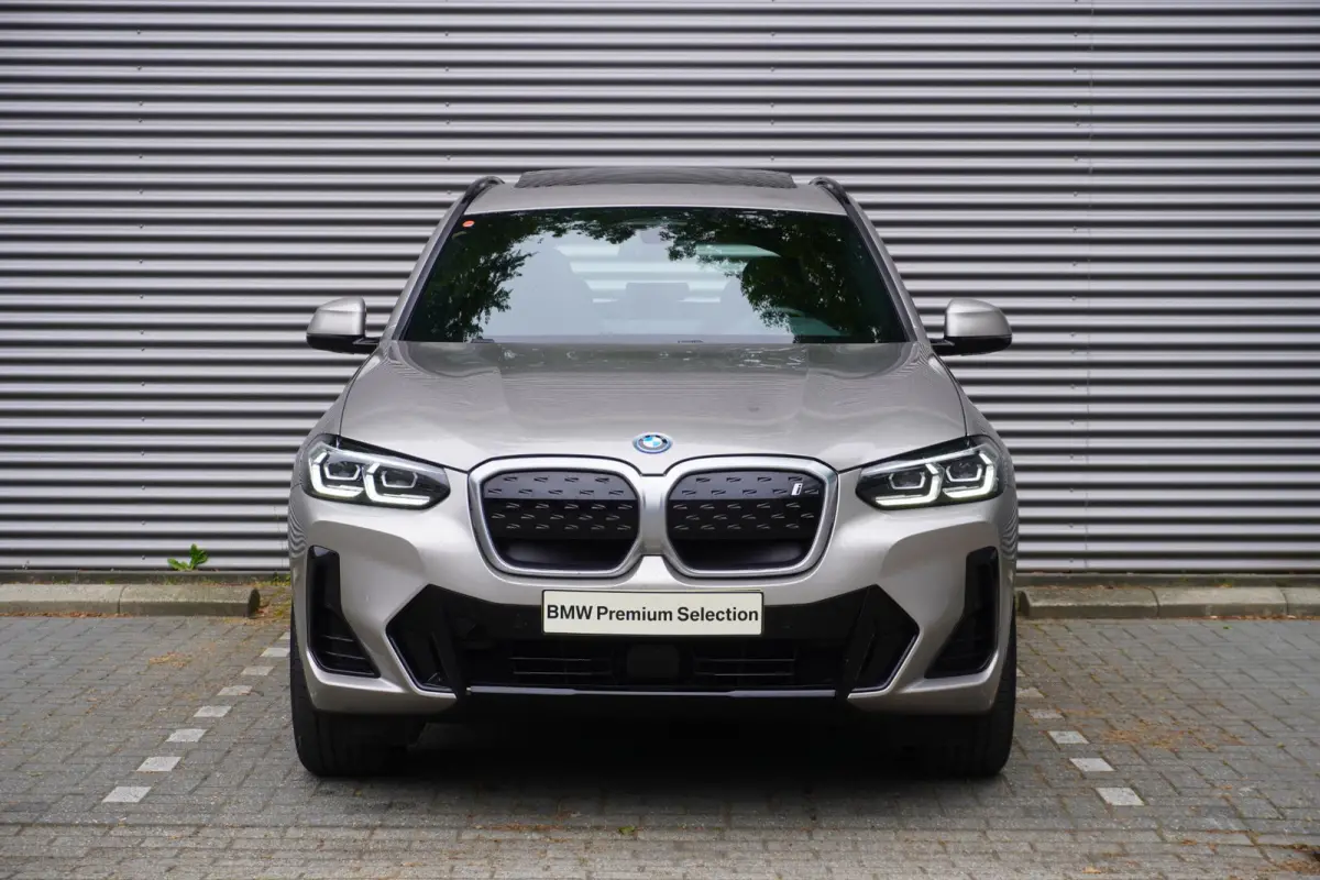Driving Assistant Professional | Achteruitrijcamera | panoramadak | Alarmsysteem klasse 3 | Parking Pack