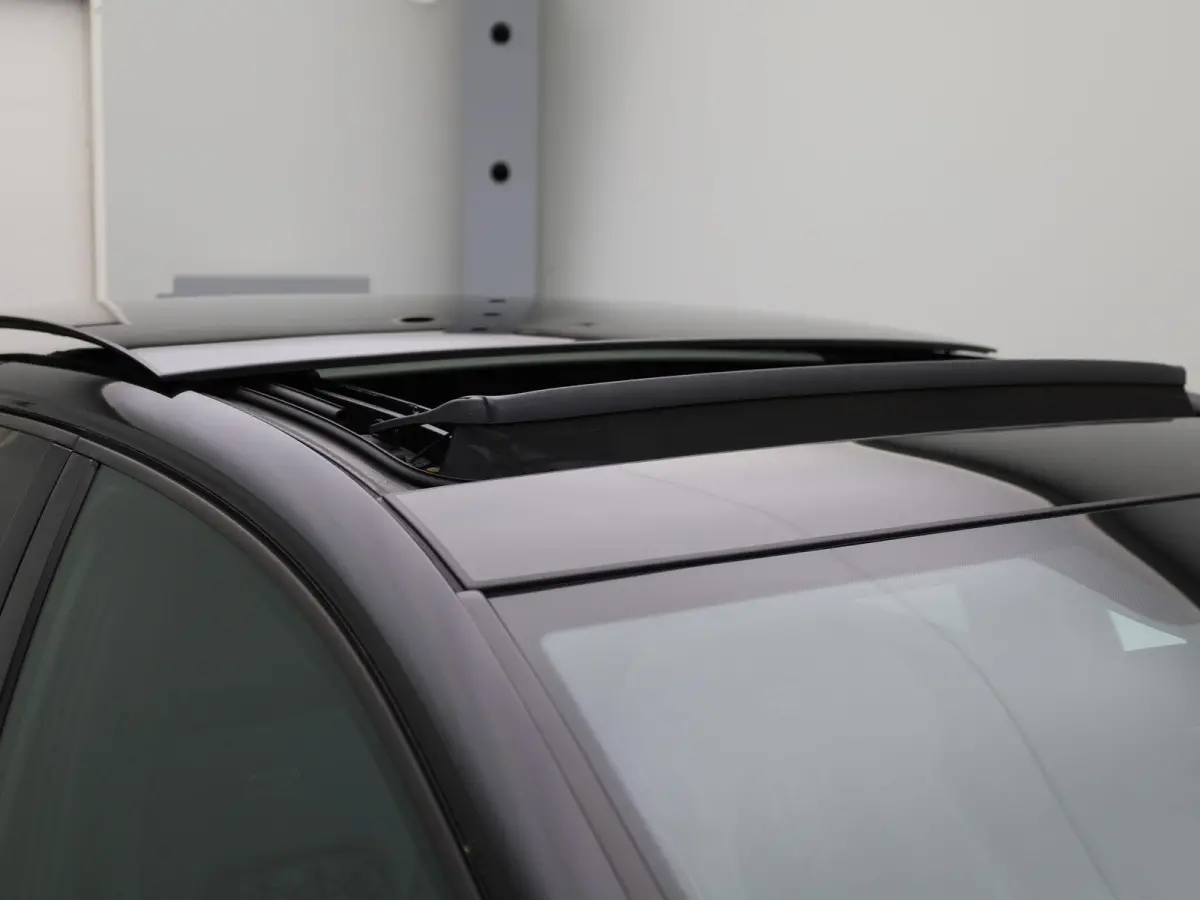 1.5 eTSI R-Line | IQ-LIGHT | PANORAMADAK | NAVIGATIE  | SFEERVERLICHTING | ADAPTIVE CRUISE CONTROL | PARKEERSENSOREN VOOR & ACHTER | GETINT GLAS |