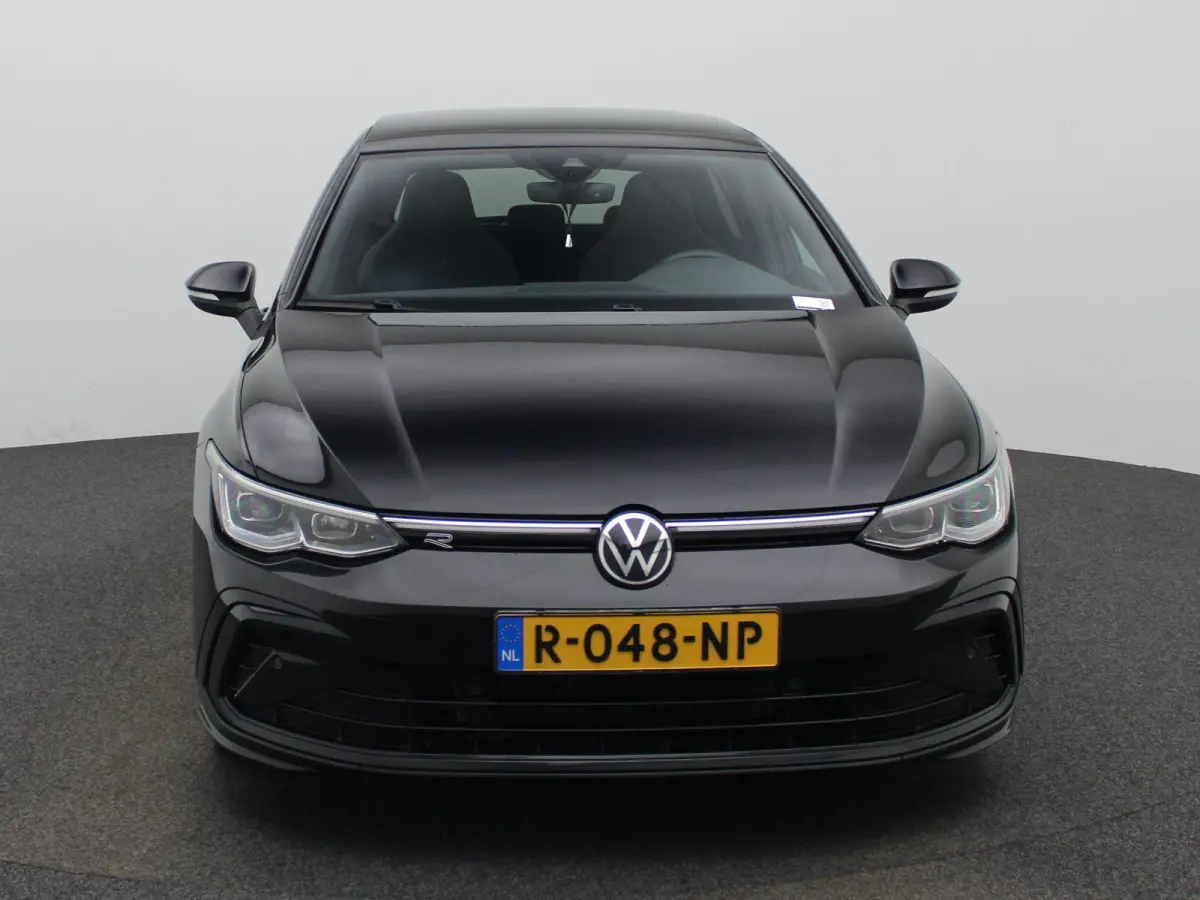 1.5 eTSI R-Line | IQ-LIGHT | PANORAMADAK | NAVIGATIE  | SFEERVERLICHTING | ADAPTIVE CRUISE CONTROL | PARKEERSENSOREN VOOR & ACHTER | GETINT GLAS |