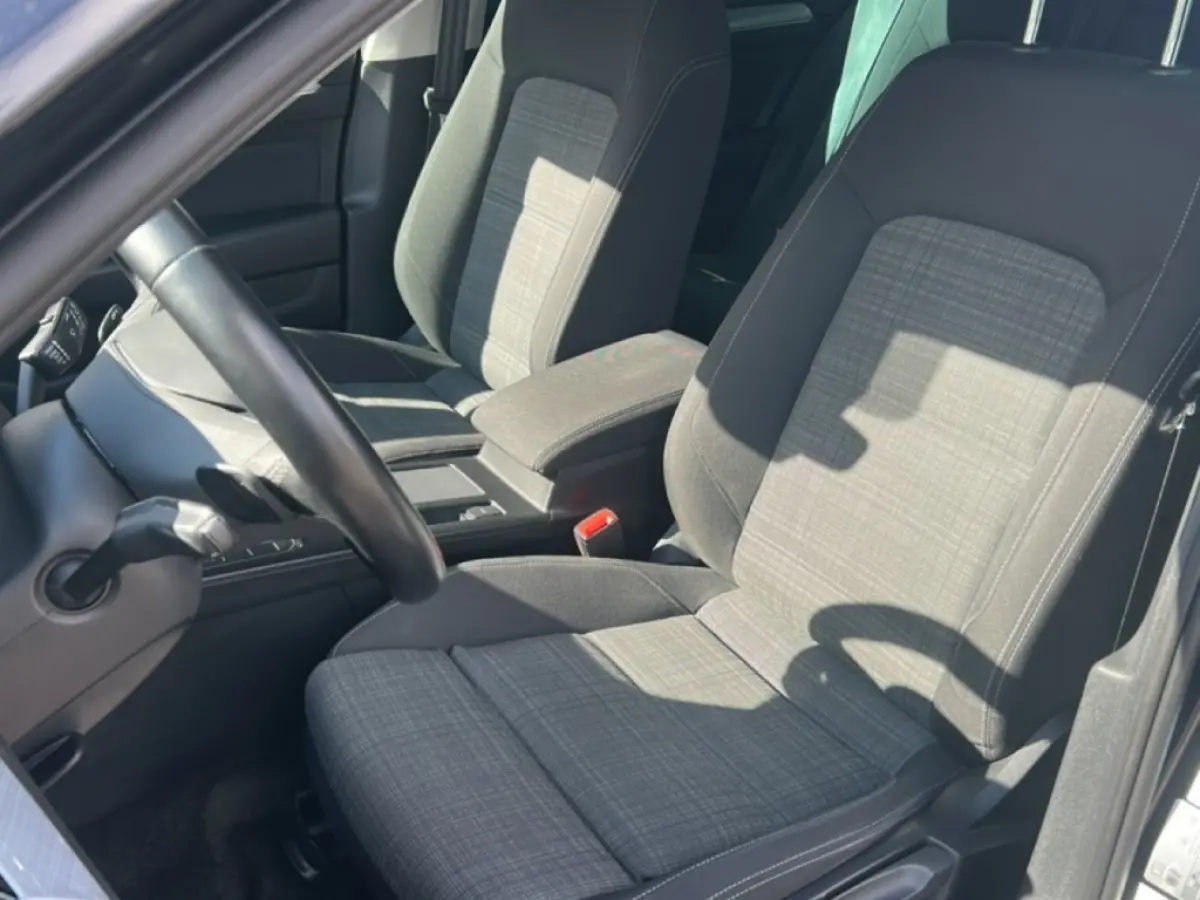 2.0 TDI BUSINESS CAMERA/DIG-DASH/IQ/ACC/STOELVERW/NAVI/CARPLAY
