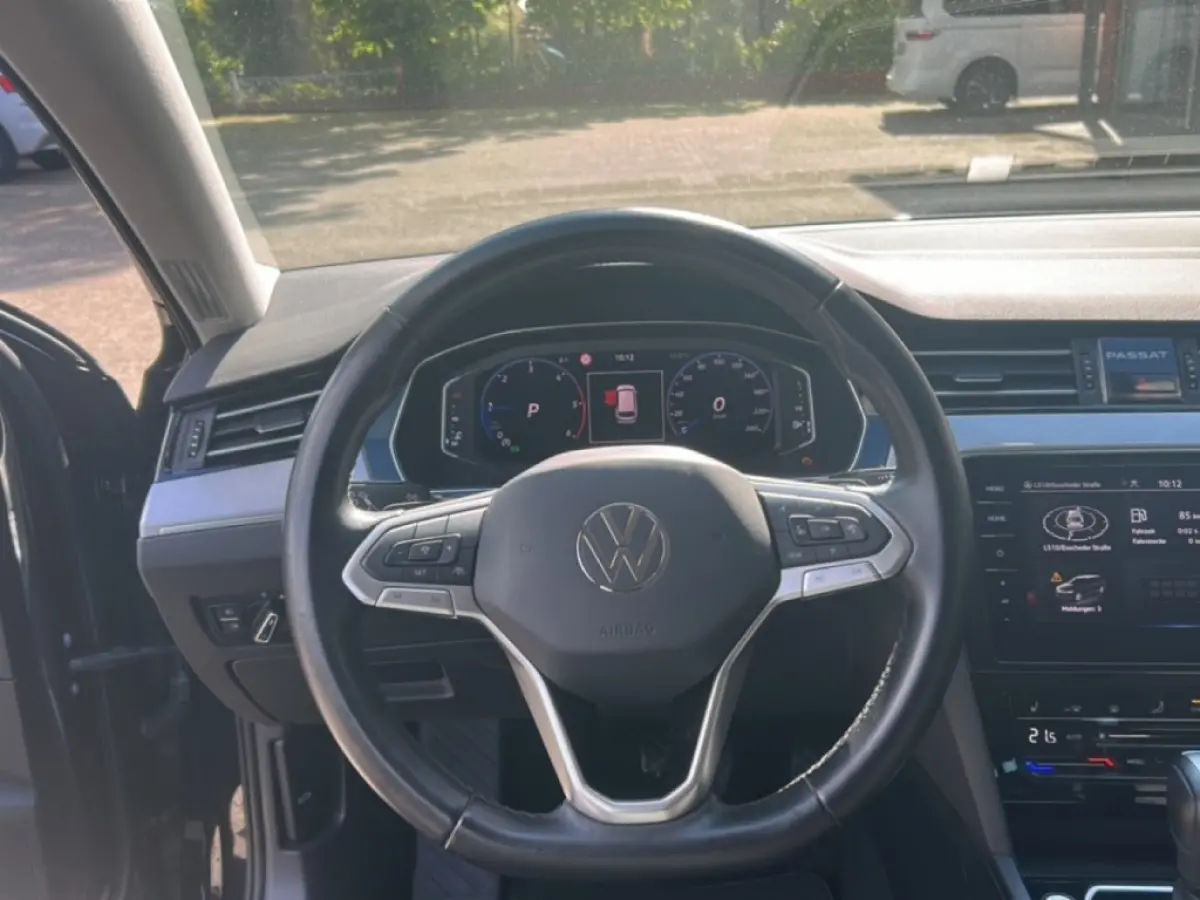 2.0 TDI BUSINESS CAMERA/DIG-DASH/IQ/ACC/STOELVERW/NAVI/CARPLAY