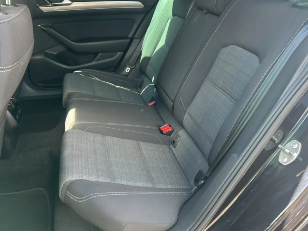 2.0 TDI BUSINESS CAMERA/DIG-DASH/IQ/ACC/STOELVERW/NAVI/CARPLAY