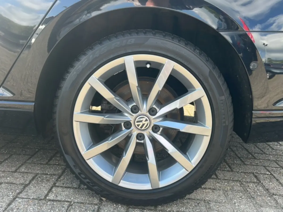 2.0 TDI BUSINESS CAMERA/DIG-DASH/IQ/ACC/STOELVERW/NAVI/CARPLAY