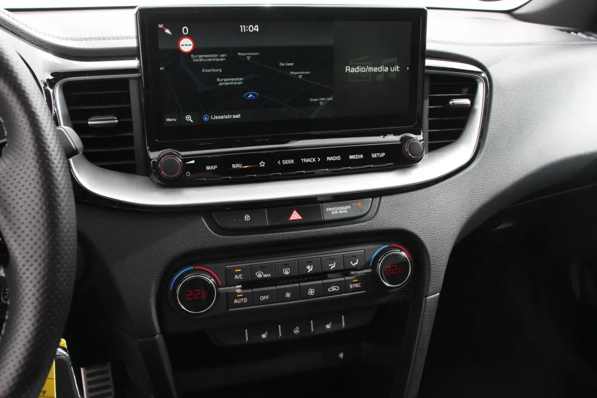 1.0 T-GDI 120pk GT-Line Navigatie Climate Control Camera JBL Audio Lane/Side Assist Stoel/Stuurverwarming LED