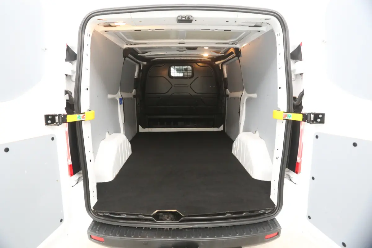 2.0 Ecoblue L1H1 | Aut. | Airco | Cruise | Camera | 3 Zits | Carplay | Trekhaak | 2xSchuifdeur