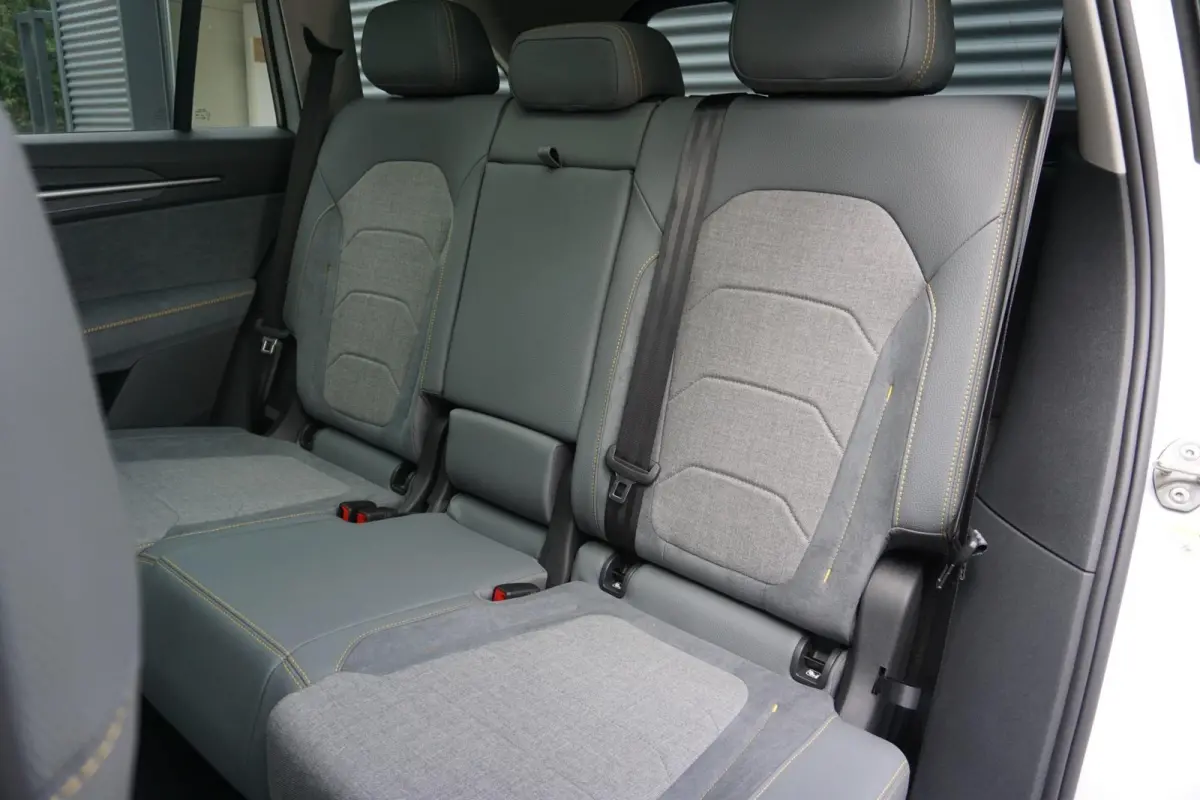 1.5 TSI 204pk PHEV Business Edition | Panoramadak | Trekhaak | Head-up