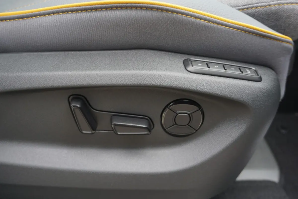 1.5 TSI 204pk PHEV Business Edition | Panoramadak | Trekhaak | Head-up