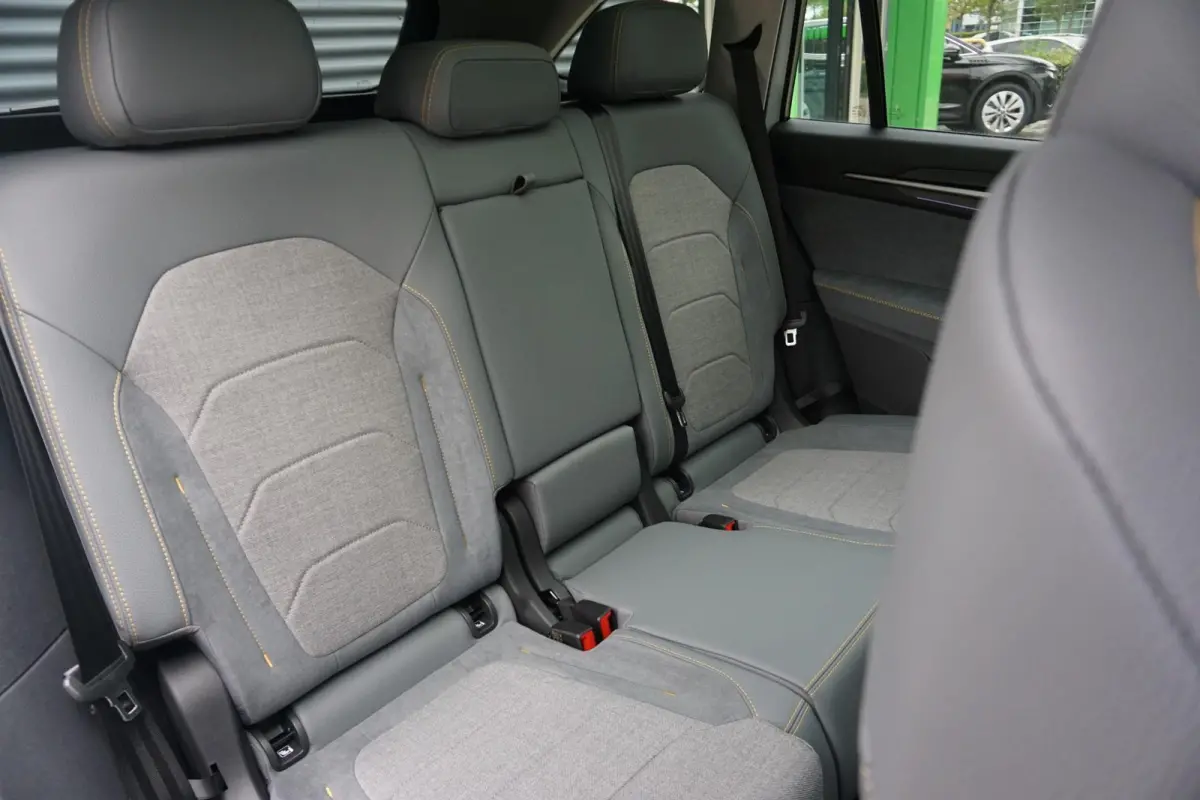 1.5 TSI 204pk PHEV Business Edition | Panoramadak | Trekhaak | Head-up