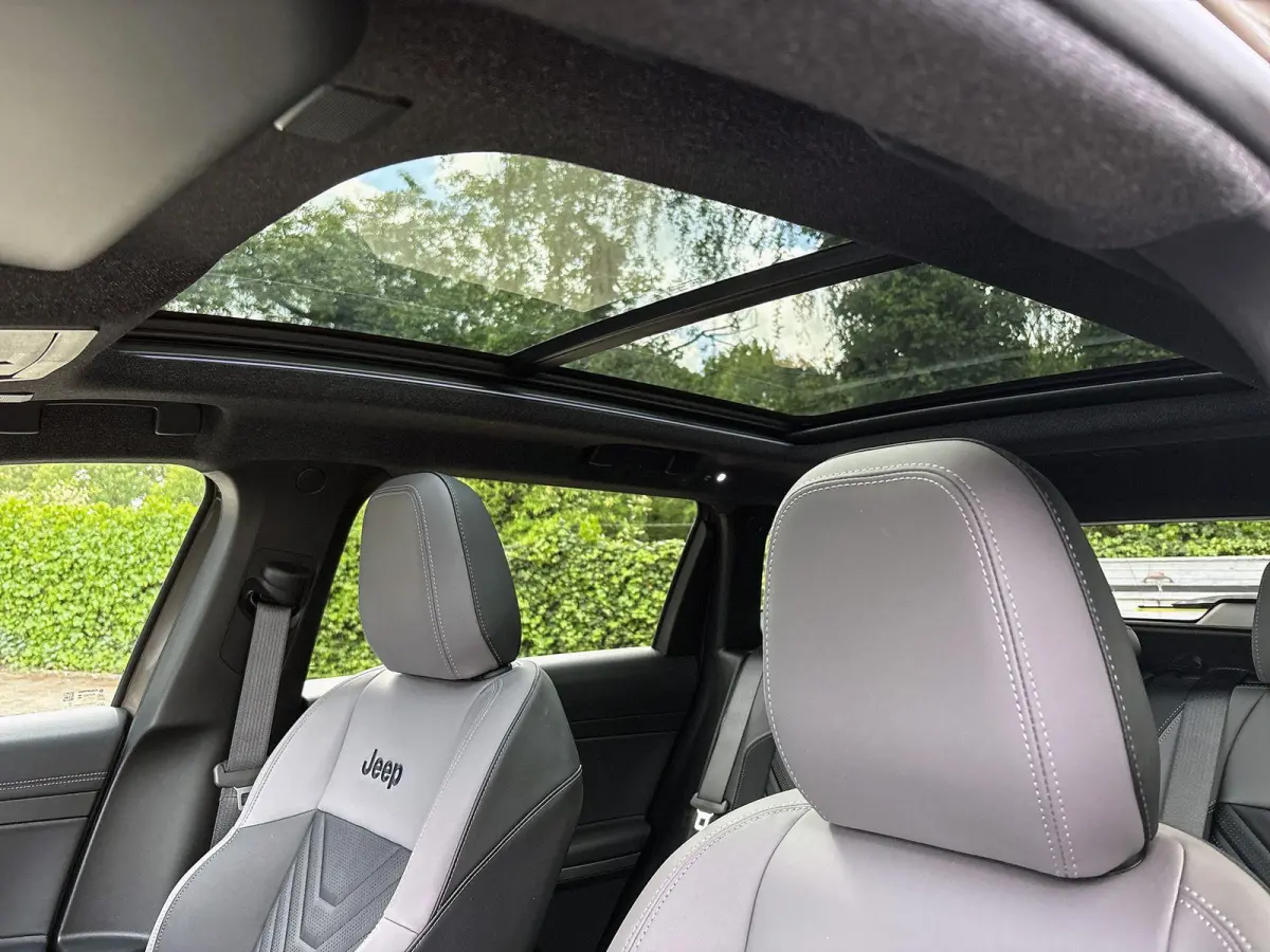 1.2 e-Hybrid First Edition | Premium pack | Convience pack | Electrisch Schuifdak | Camera | Parkeersensoren | LMV 18'|