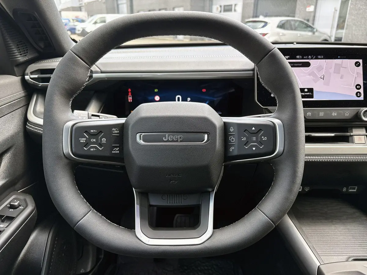 1.2 e-Hybrid First Edition | Premium pack | Convience pack | Electrisch Schuifdak | Camera | Parkeersensoren | LMV 18'|