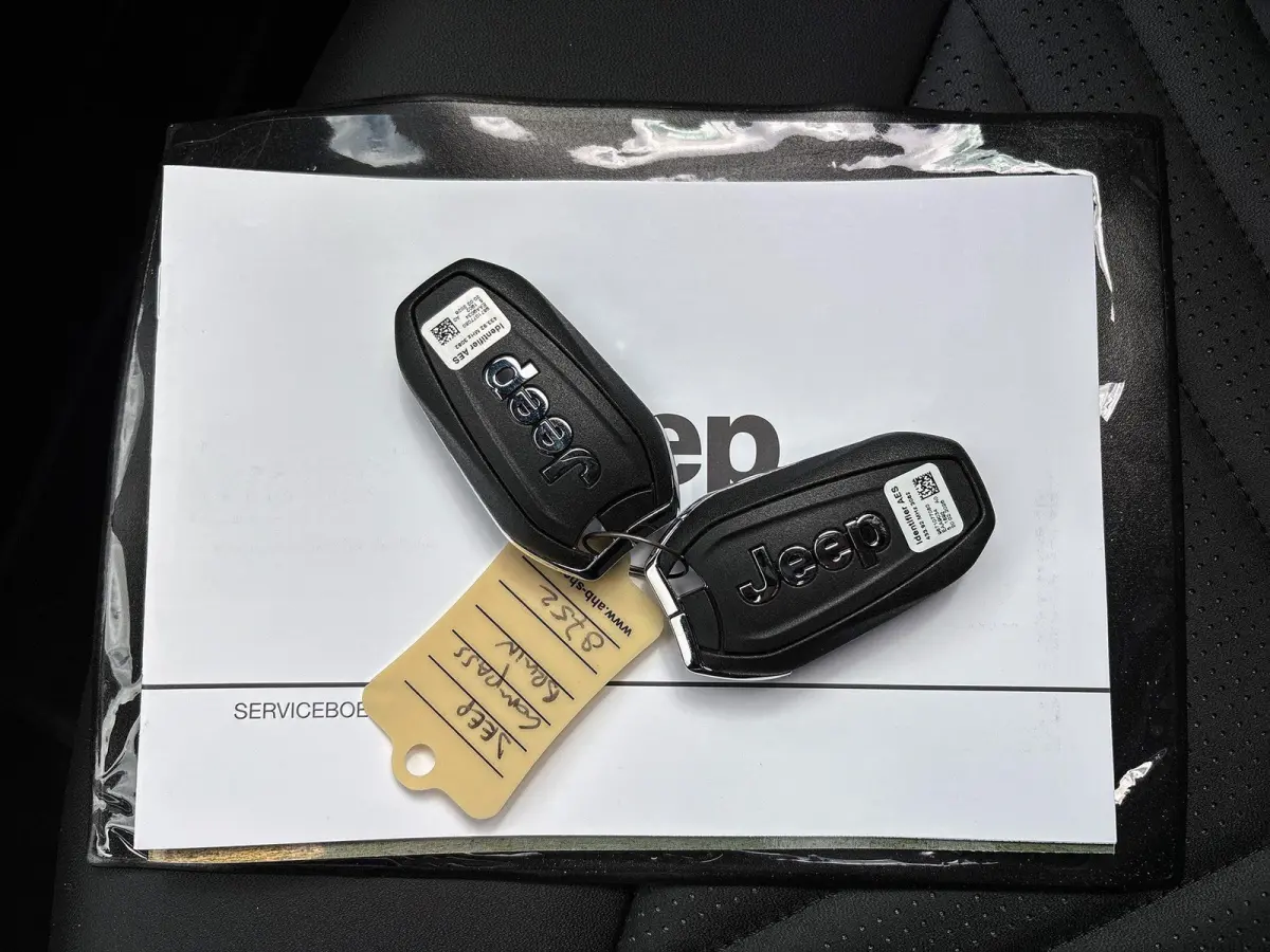 1.2 e-Hybrid First Edition | Premium pack | Convience pack | Electrisch Schuifdak | Camera | Parkeersensoren | LMV 18'|
