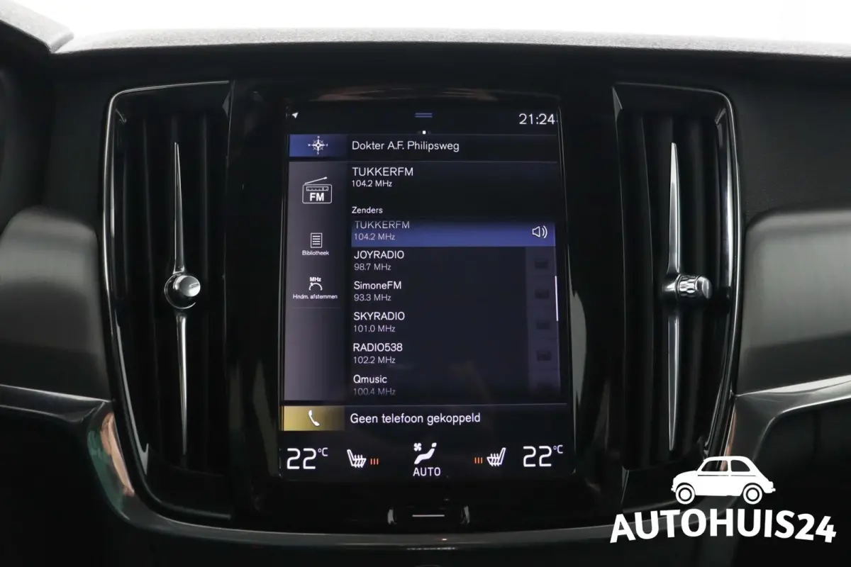 2.0 T4 Momentum KEYLESS|TREKHAAK|PILOT|LED|LEDER