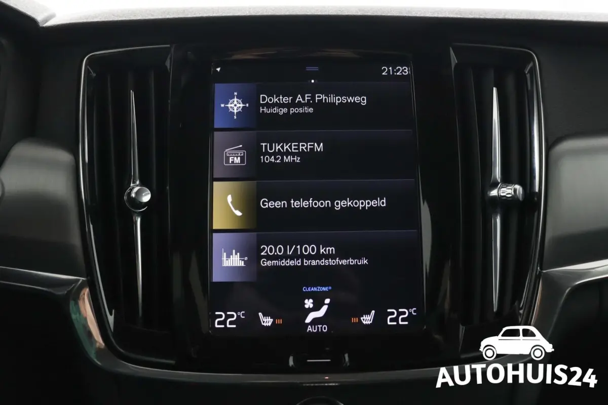 2.0 T4 Momentum KEYLESS|TREKHAAK|PILOT|LED|LEDER