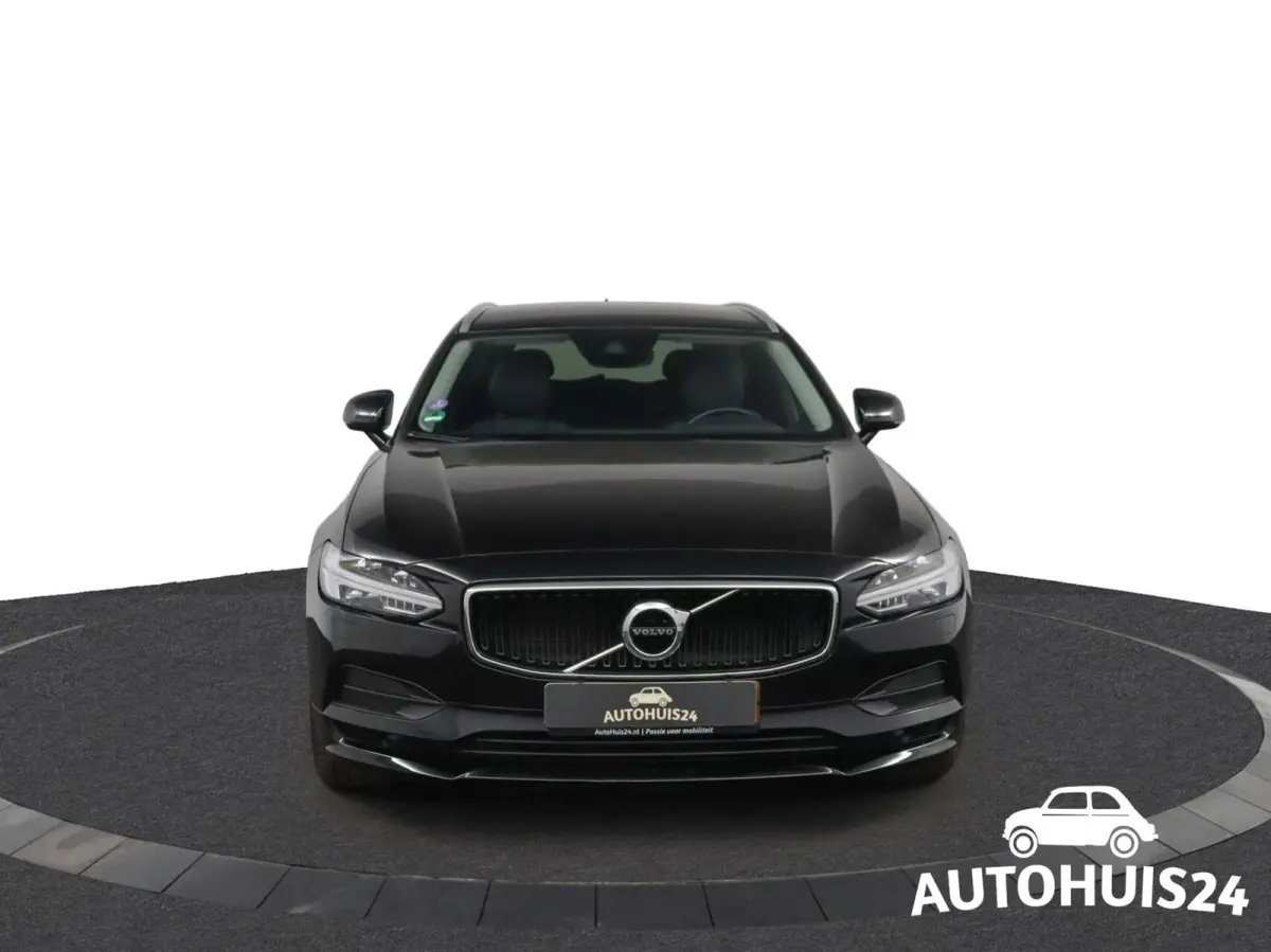 2.0 T4 Momentum KEYLESS|TREKHAAK|PILOT|LED|LEDER