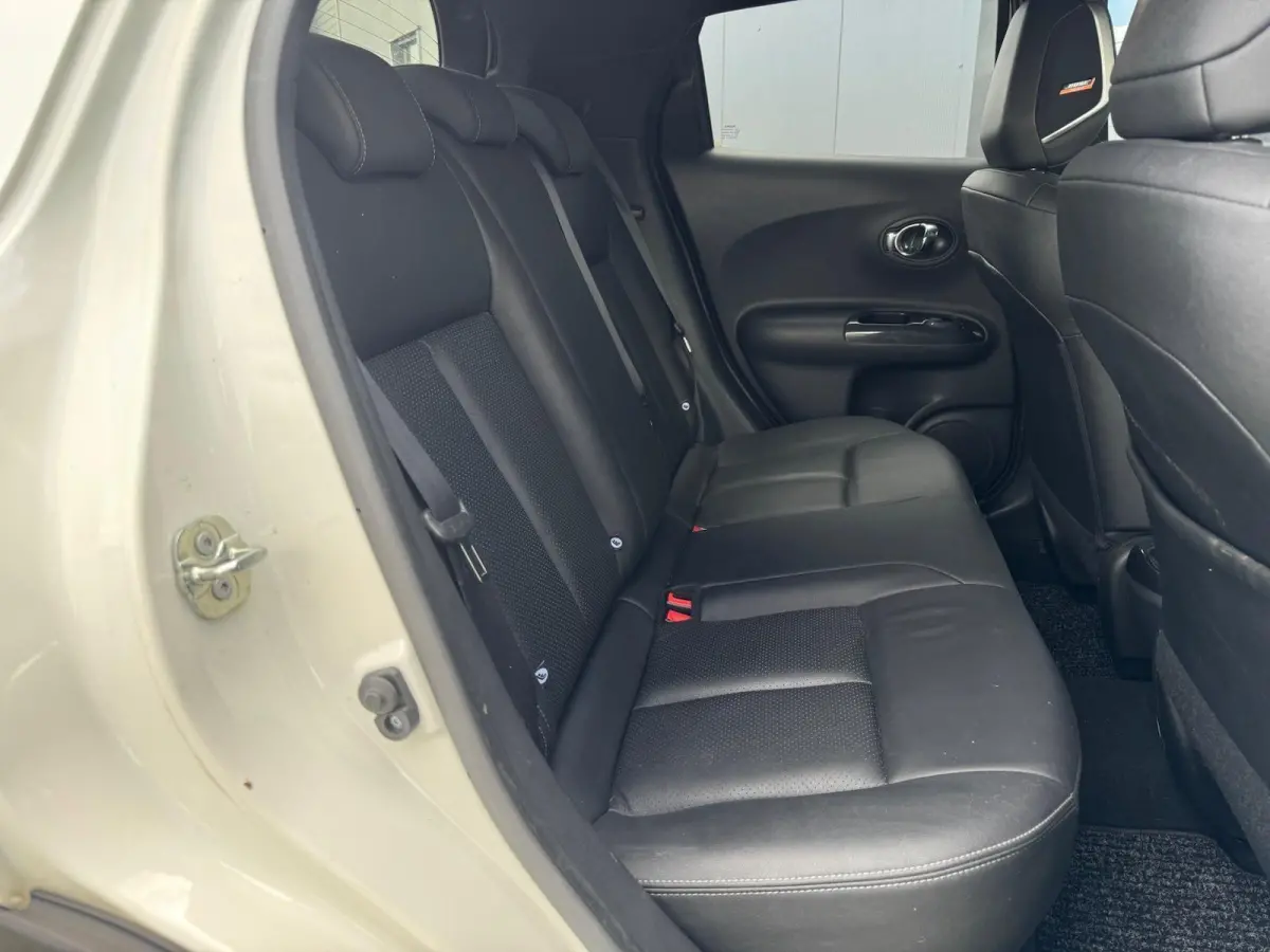 1.2 DIG-T S/S Acenta Bose | LED | 360 Camera | Leder | Navigatie | Climate | DAB | Stoelverwarming