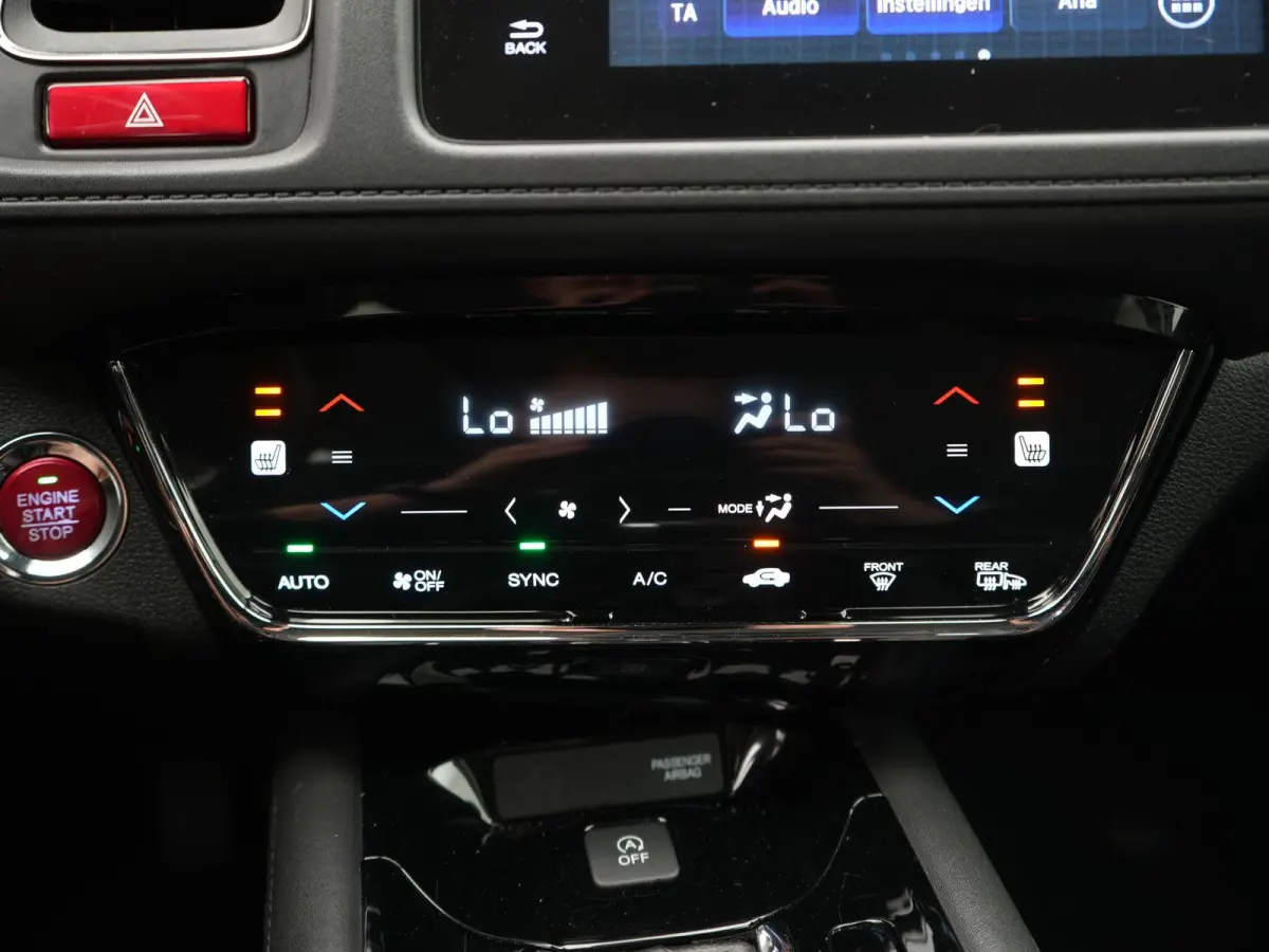 1.5 i-VTEC Executive AUTOMAAT  | PANORAMADAK | NAVIGATIE | CAMERA | CLIMA | STOELVERWARMING | LMV | DAB | HALF-LEER | PDC | 12 MAANDEN BOVAG GARANTIE |