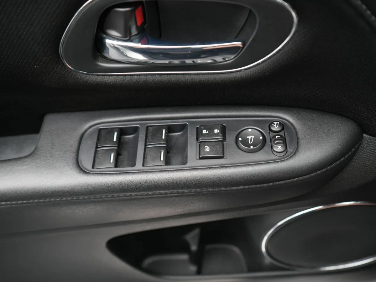 1.5 i-VTEC Executive AUTOMAAT  | PANORAMADAK | NAVIGATIE | CAMERA | CLIMA | STOELVERWARMING | LMV | DAB | HALF-LEER | PDC | 12 MAANDEN BOVAG GARANTIE |