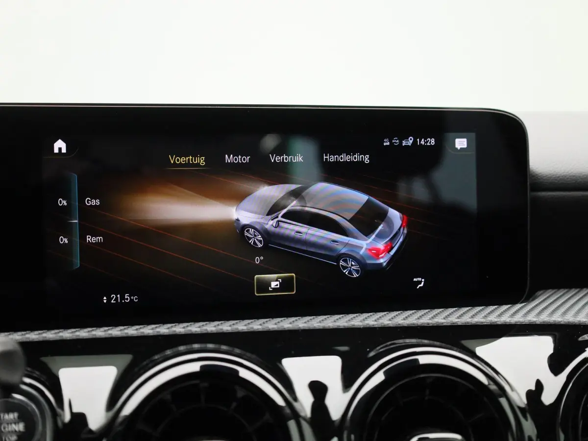 200 d SEDAN | AUTOMAAT | NAVIGATIE | CLIMATE CONTROL | CAMERA
