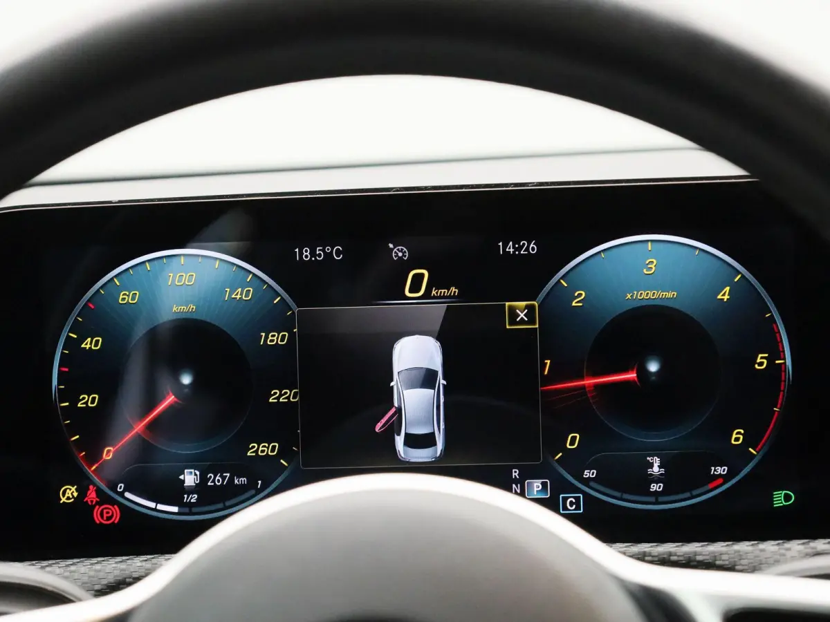 200 d SEDAN | AUTOMAAT | NAVIGATIE | CLIMATE CONTROL | CAMERA