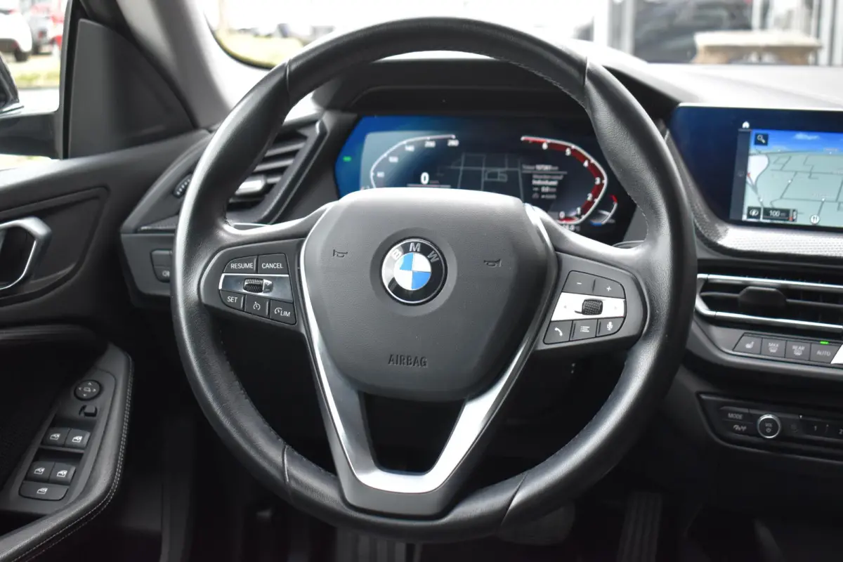 220i LEDER SPORTSTOELEN VIRTUAL NAVI