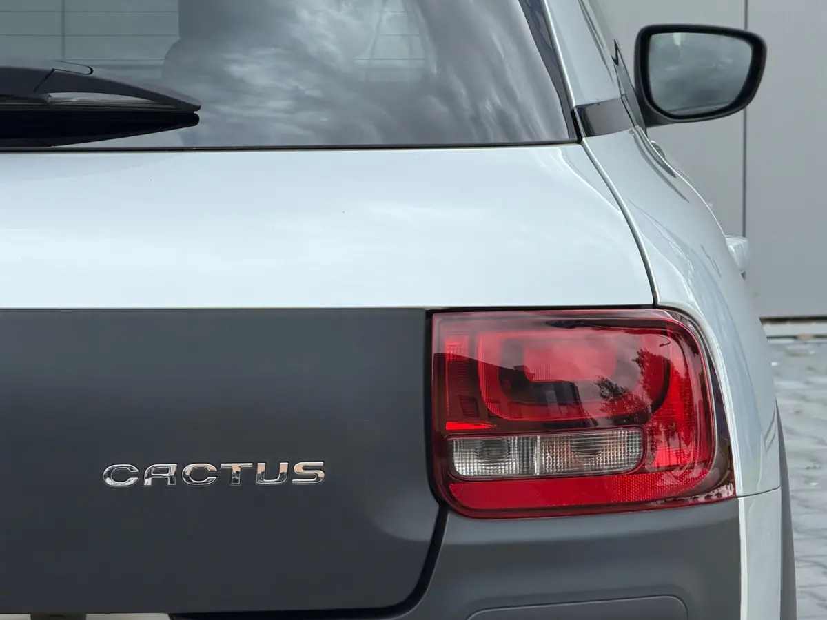1.2 PureTech Shine - Gris Aluminium - Camera/Clima/Cruise - Nieuwstaat