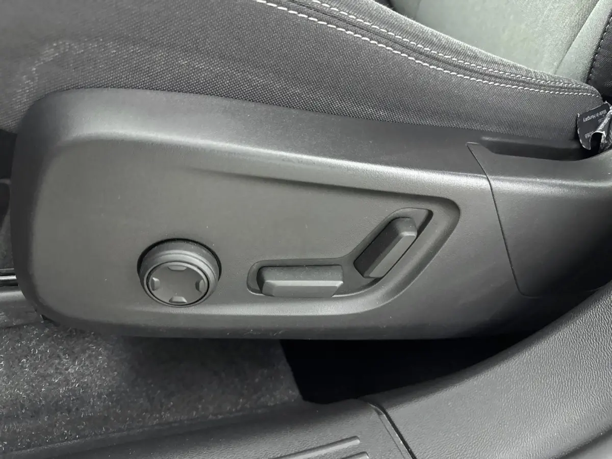 1.5 T5 Plus Dark | ACC |  Elekt. stoelverstelling + Memory | Harman/Kardon | Lane Assist  | Blindspot |