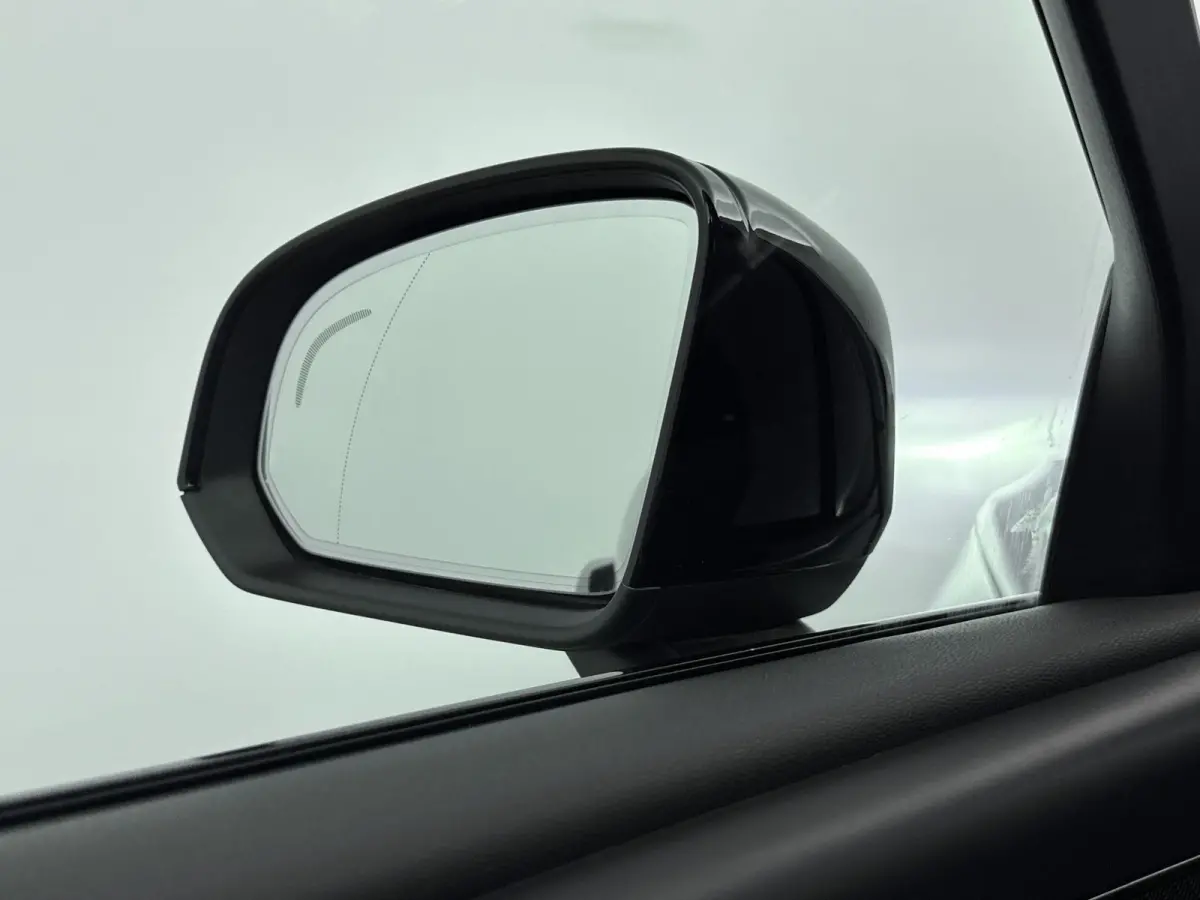 1.5 T5 Plus Dark | ACC |  Elekt. stoelverstelling + Memory | Harman/Kardon | Lane Assist  | Blindspot |