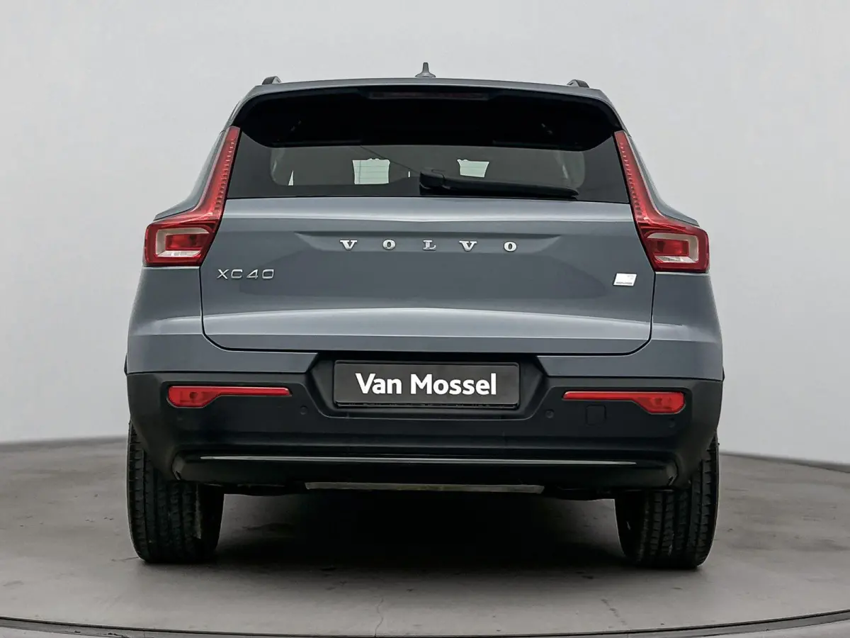 1.5 T5 Plus Dark | ACC |  Elekt. stoelverstelling + Memory | Harman/Kardon | Lane Assist  | Blindspot |