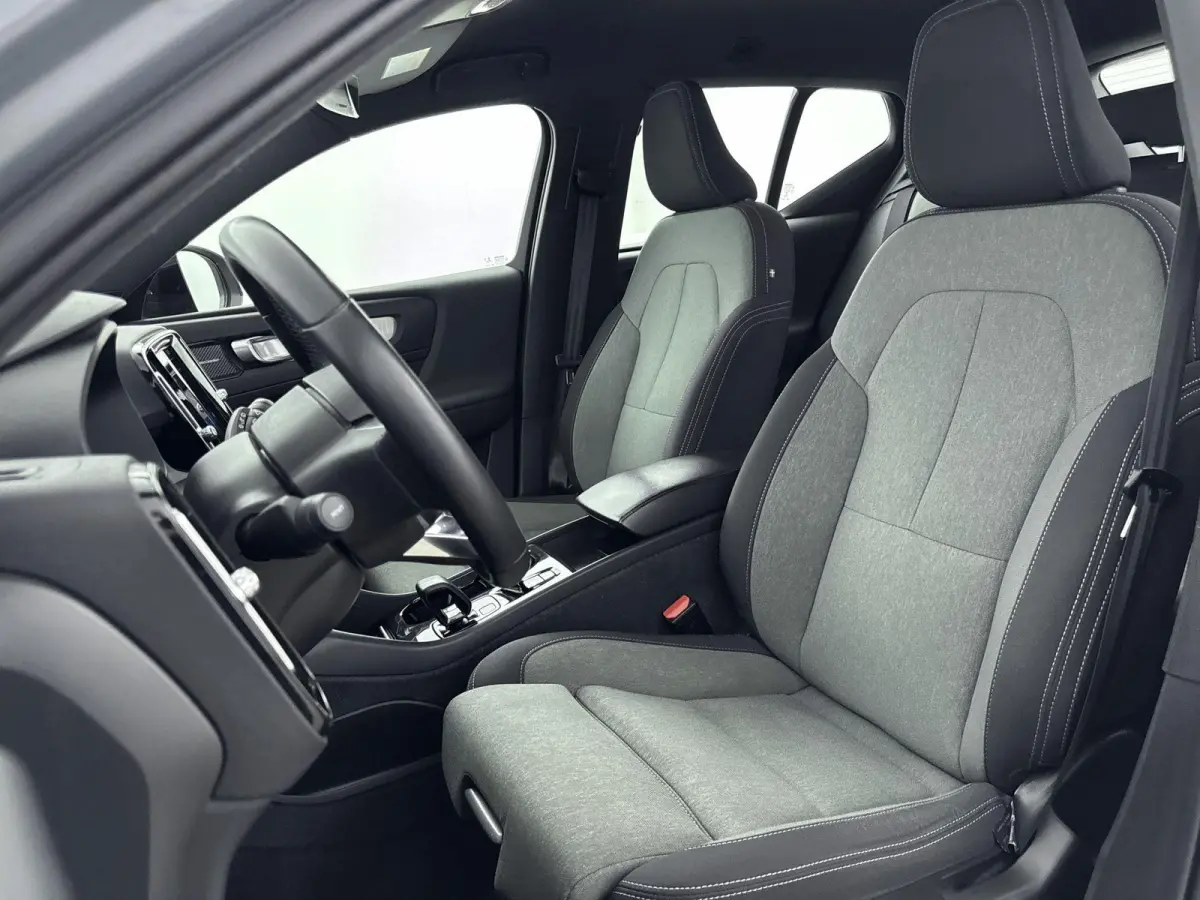 1.5 T5 Plus Dark | ACC |  Elekt. stoelverstelling + Memory | Harman/Kardon | Lane Assist  | Blindspot |