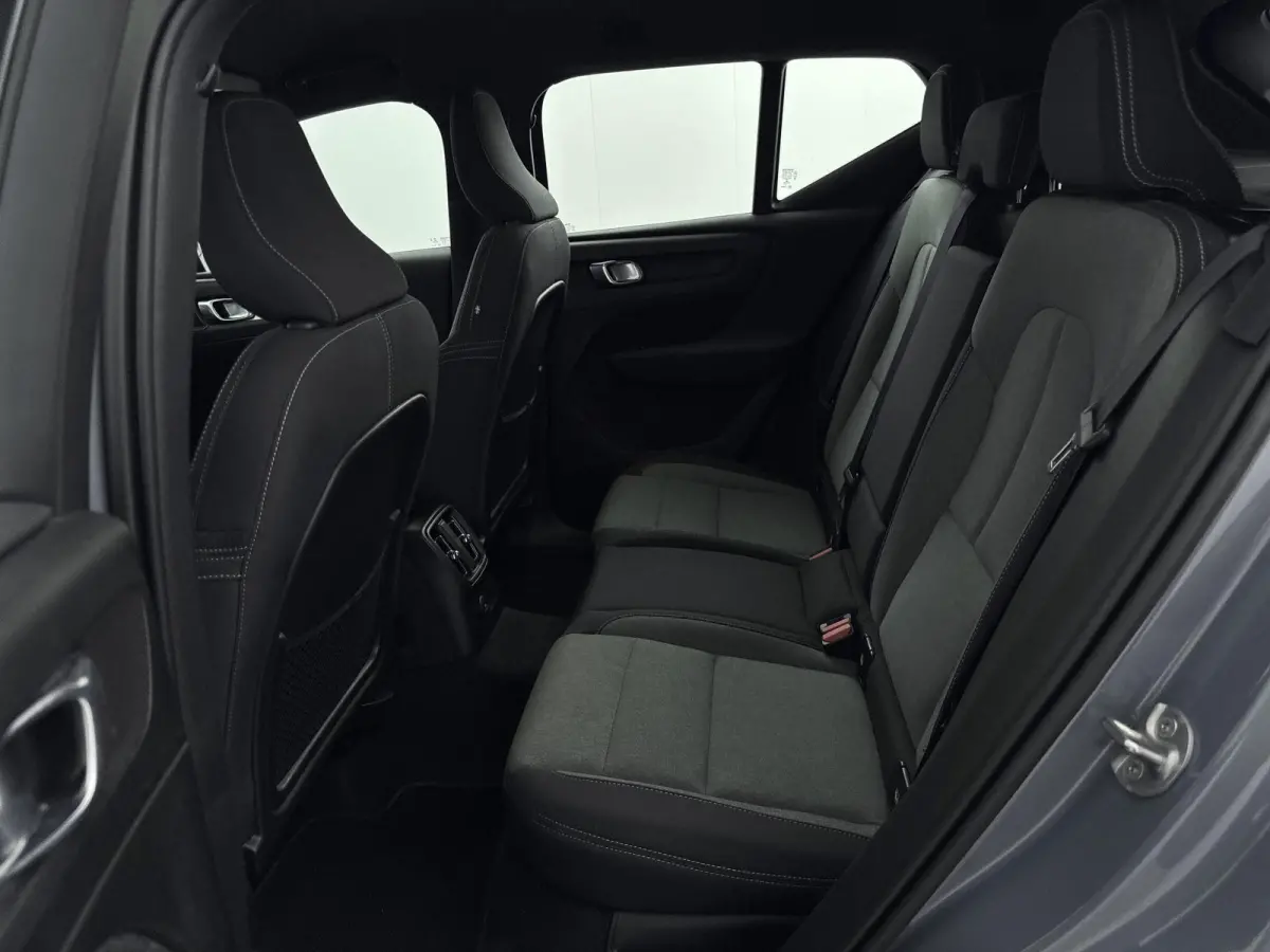 1.5 T5 Plus Dark | ACC |  Elekt. stoelverstelling + Memory | Harman/Kardon | Lane Assist  | Blindspot |
