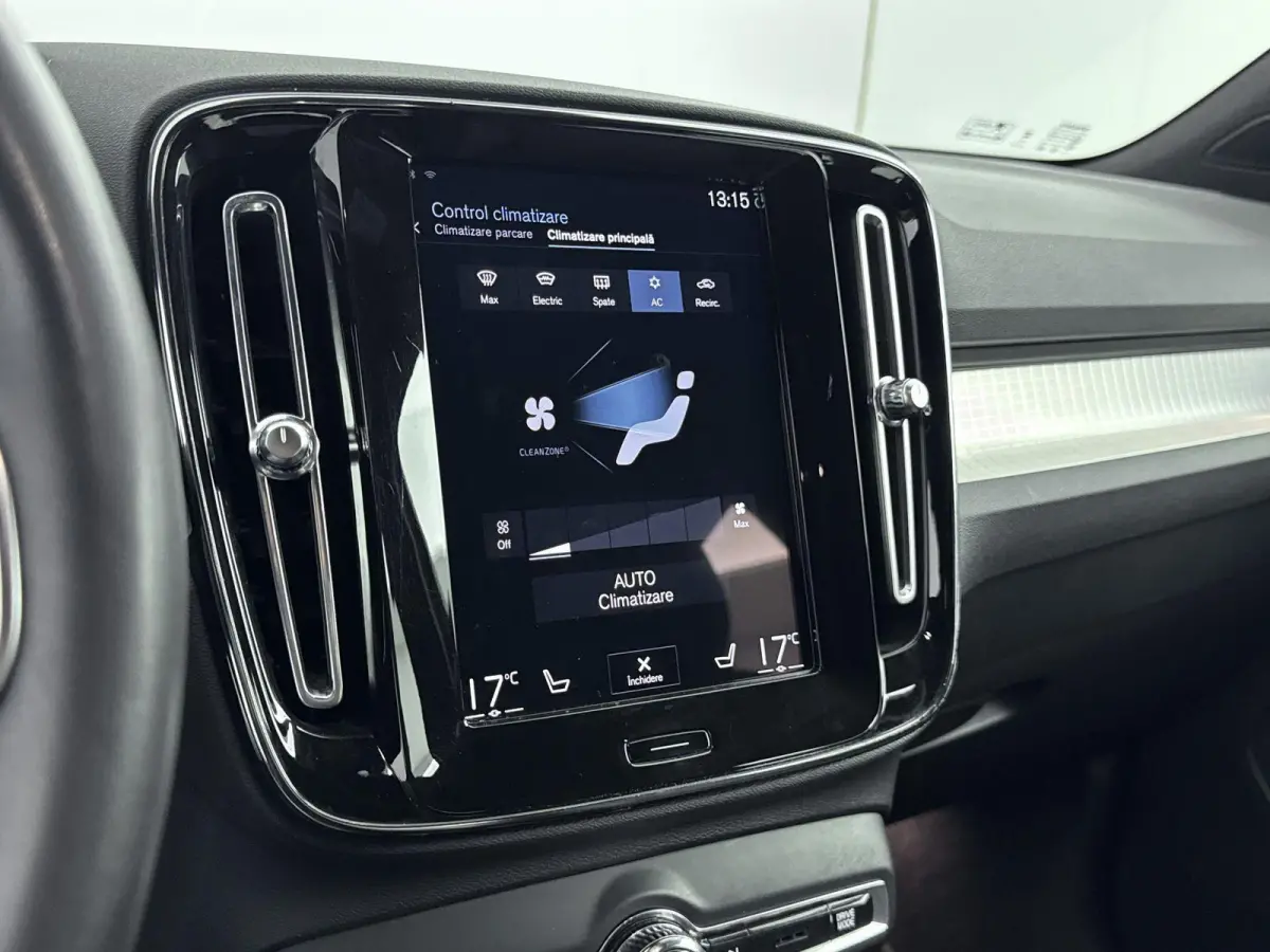 1.5 T5 Plus Dark | ACC |  Elekt. stoelverstelling + Memory | Harman/Kardon | Lane Assist  | Blindspot |