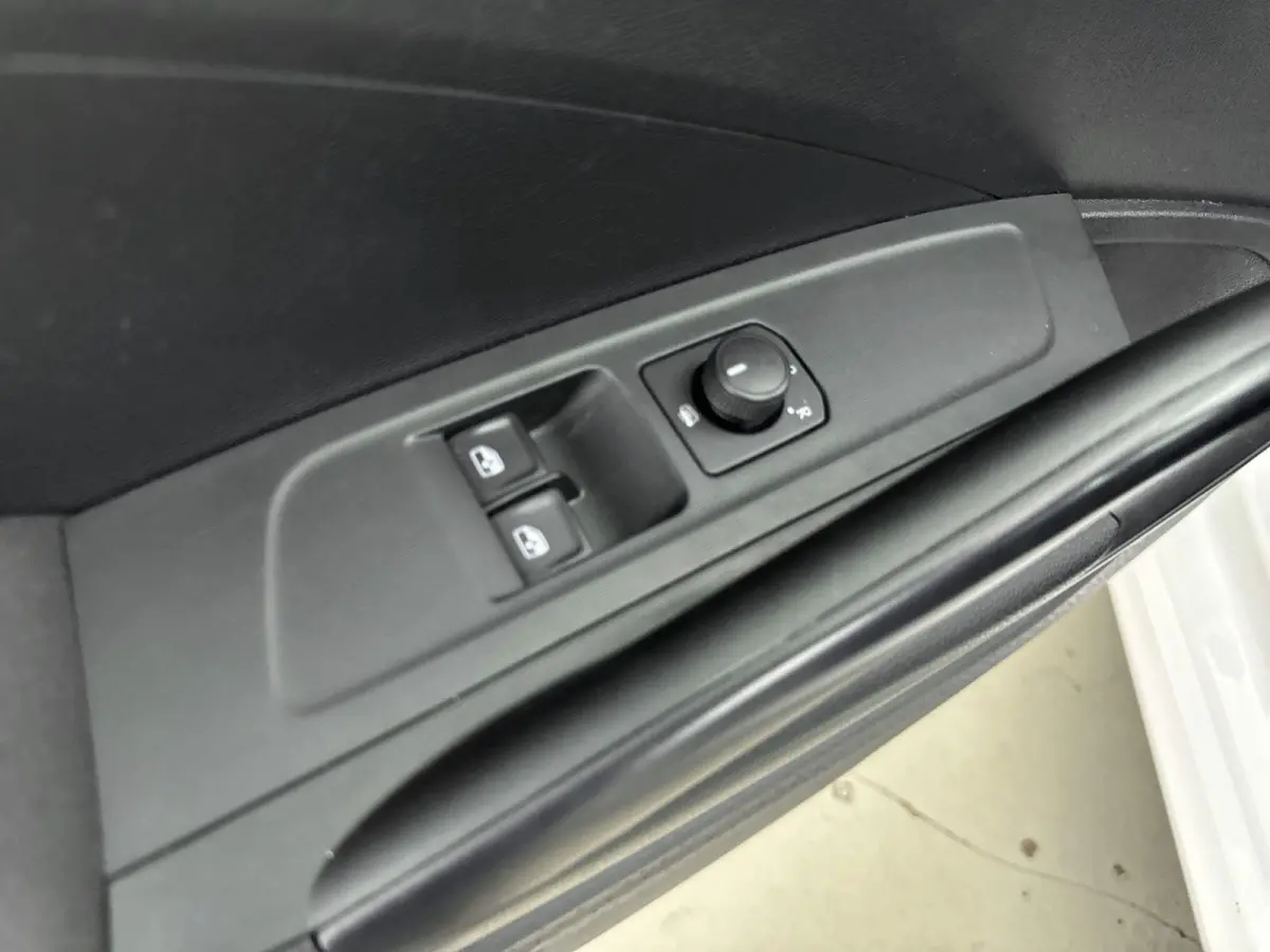 1.0 TSI Active | Cruise Control | Apple Carplay/Android Auto| | Airco |
