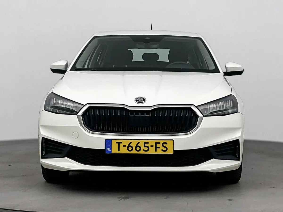 1.0 TSI Active | Cruise Control | Apple Carplay/Android Auto| | Airco |