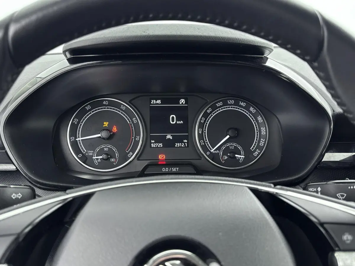 1.0 TSI Active | Cruise Control | Apple Carplay/Android Auto| | Airco |
