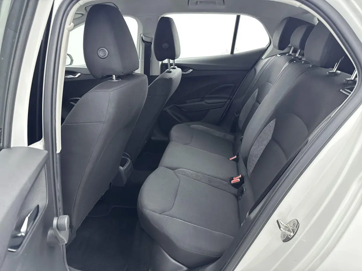 1.0 TSI Active | Cruise Control | Apple Carplay/Android Auto| | Airco |