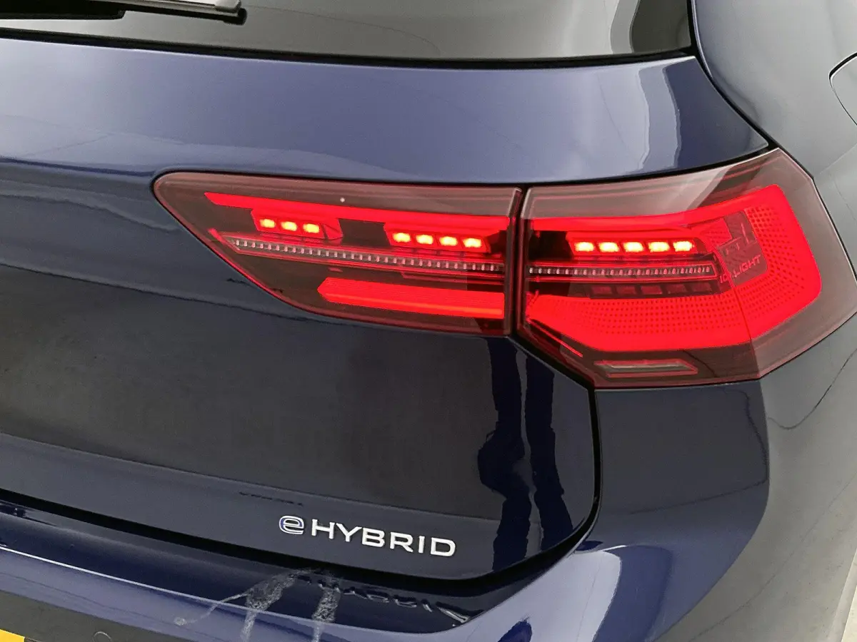 1.4 eHybrid Style | SOH 94.7% | PANORAMADAK | ACHTERUITRIJCAMERA | STANDKACHEL | MEMORY STOELEN | STOELVERWARMING | STUURVERWARMING | DODEHOEK |