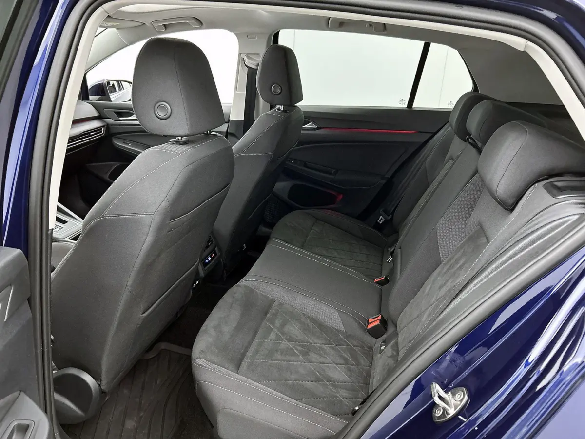 1.4 eHybrid Style | SOH 94.7% | PANORAMADAK | ACHTERUITRIJCAMERA | STANDKACHEL | MEMORY STOELEN | STOELVERWARMING | STUURVERWARMING | DODEHOEK |