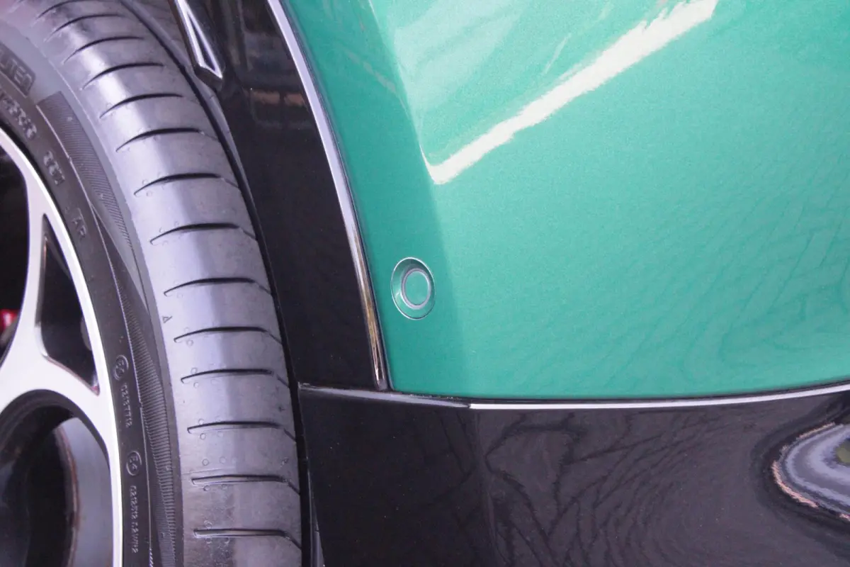 1.5T Hybrid 160PK VELOCE | PREMIUM PACK: LEDEREN BEKLEDING/GEVENTILEERDE VOORSTOELEN/4-VOUDIG ELEKTRISCH VERSTELBARE LENDESTEUN VOORSTOELEN/ELEKTRISCH BEDIENBARE /HOOGGLANS ZWARTE RAAMOMLIJS